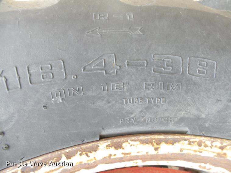 image for item DB1843 International 1086 tractor