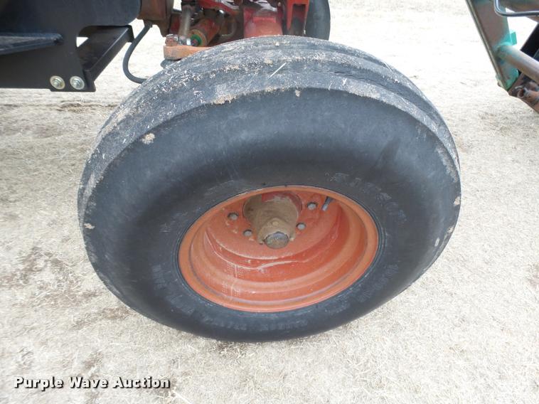 image for item DB1843 International 1086 tractor