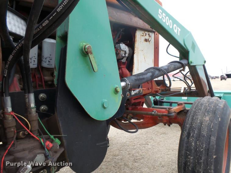 image for item DB1843 International 1086 tractor