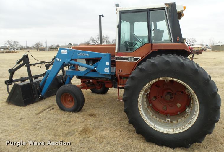 image for item DB1844 International 1086 tractor