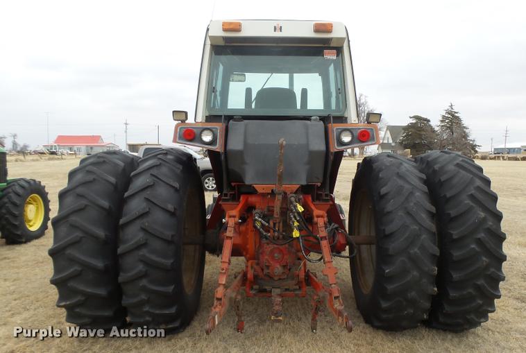 image for item DB1844 International 1086 tractor