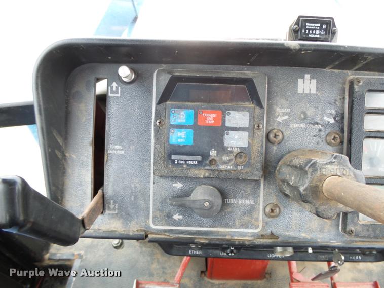 image for item DB1844 International 1086 tractor