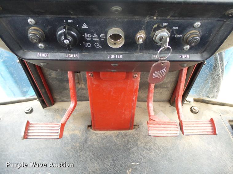 image for item DB1844 International 1086 tractor