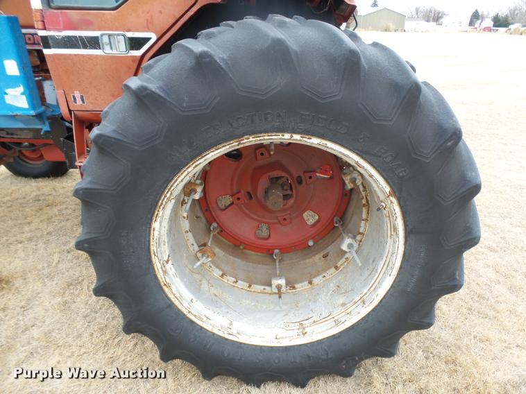 image for item DB1844 International 1086 tractor