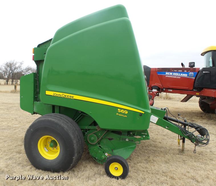 image for item DB1846 2014 John Deere 569 Premium round baler