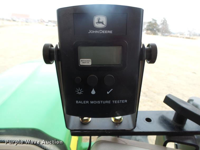 image for item DB1846 2014 John Deere 569 Premium round baler