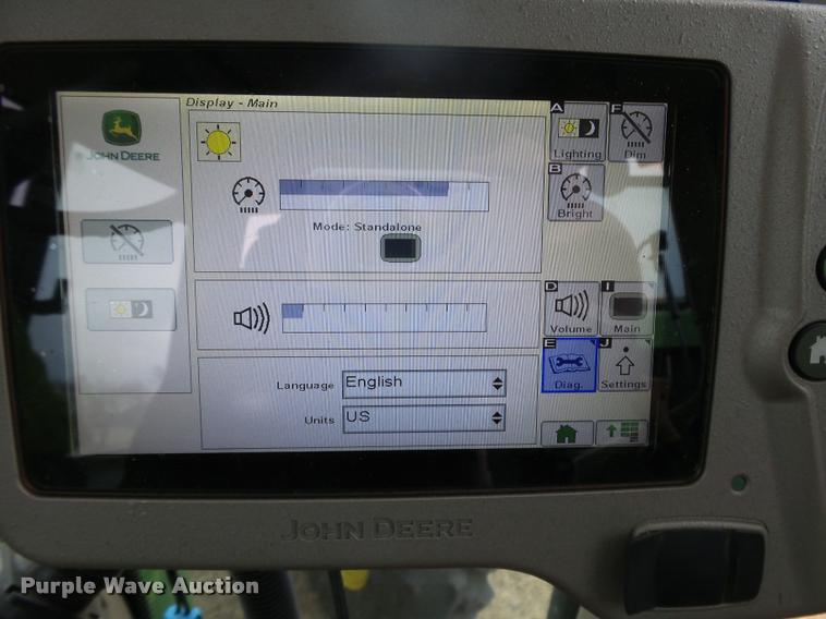 image for item DB1846 2014 John Deere 569 Premium round baler