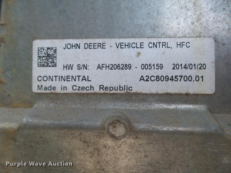 image for item DB1846 2014 John Deere 569 Premium round baler