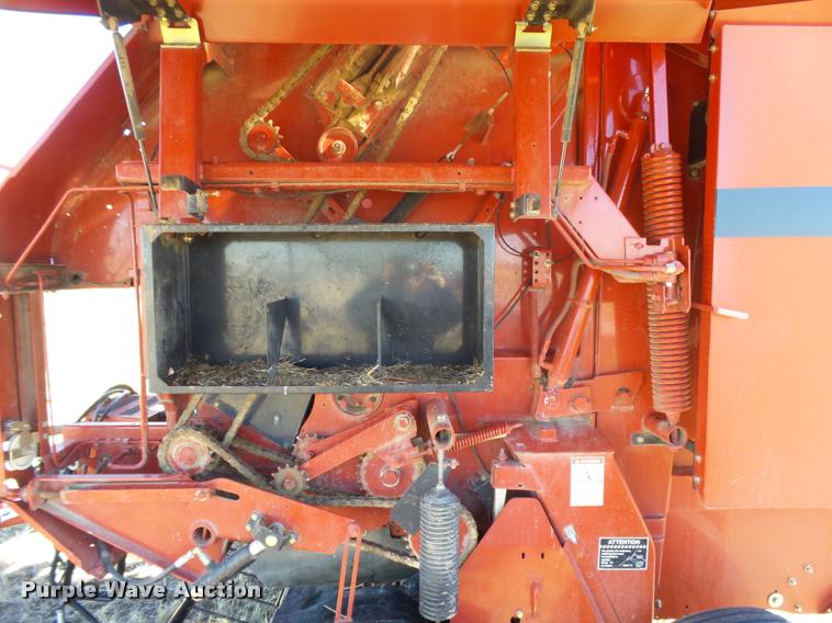 image for item DB1851 2005 Case IH RBX562 round baler