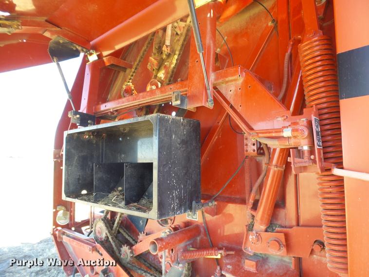 image for item DB1851 2005 Case IH RBX562 round baler
