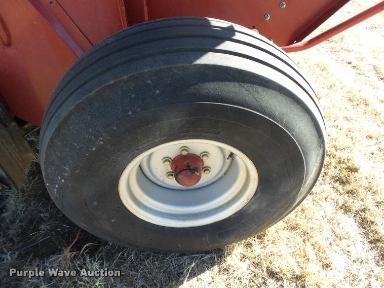 image for item DB1851 2005 Case IH RBX562 round baler