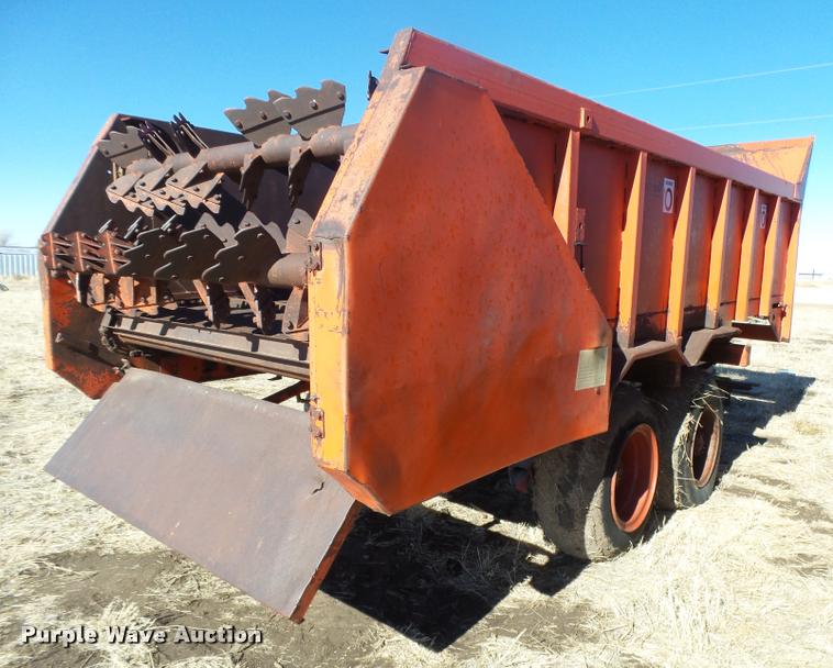 image for item DB1853 Butler Oswalt 650 manure spreader