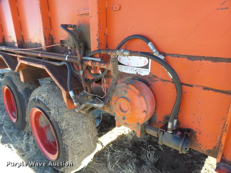 image for item DB1853 Butler Oswalt 650 manure spreader