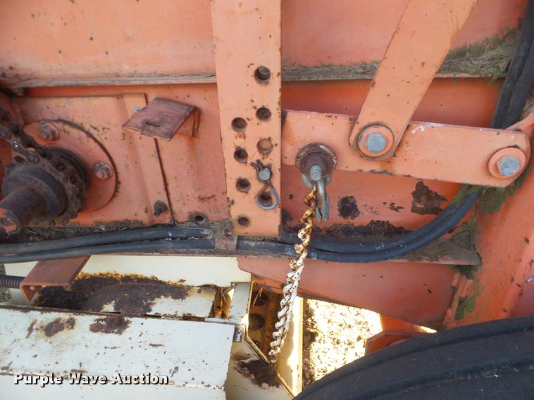 image for item DB2288 Hesston Rounder 5500 round baler