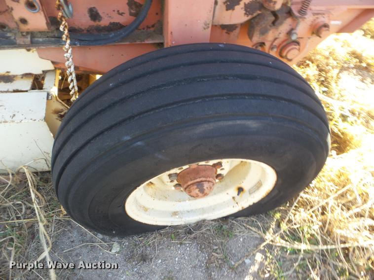 image for item DB2288 Hesston Rounder 5500 round baler