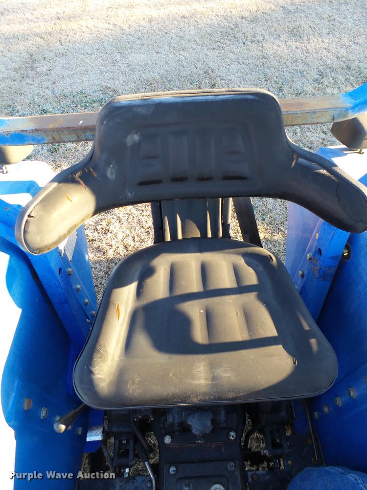 image for item DB2315 2005 Lenar LE354 MFWD tractor