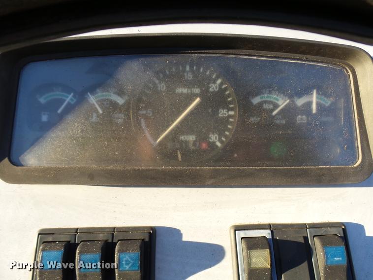 image for item DB2315 2005 Lenar LE354 MFWD tractor