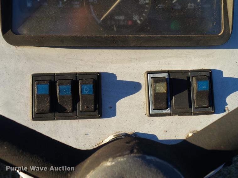 image for item DB2315 2005 Lenar LE354 MFWD tractor