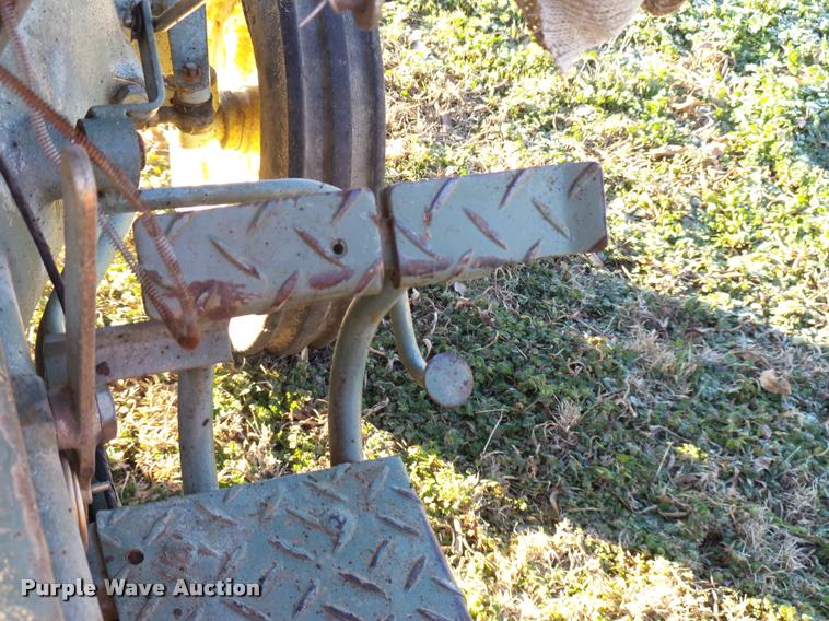 image for item DB2317 Yanmar YM1700 tractor