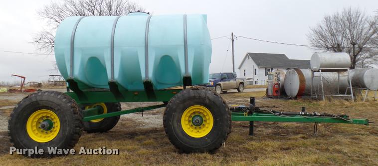 image for item DB2896 2014 liquid fertilizer cart