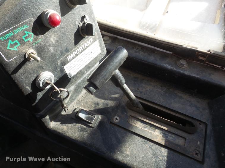 image for item DB2955 1999 SpraCoupe 4440 self-propelled sprayer