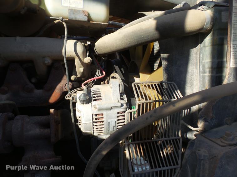 image for item DB2955 1999 SpraCoupe 4440 self-propelled sprayer