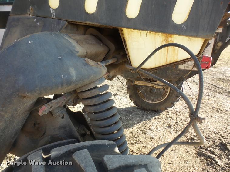 image for item DB2955 1999 SpraCoupe 4440 self-propelled sprayer