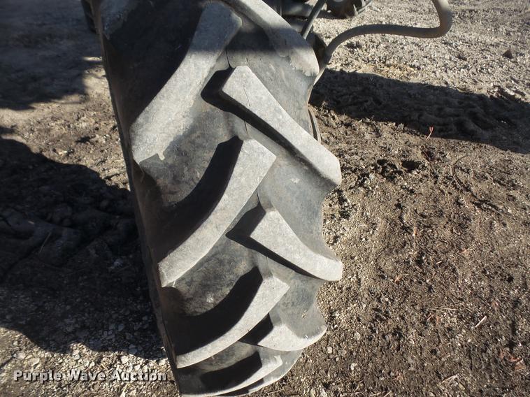 image for item DB2955 1999 SpraCoupe 4440 self-propelled sprayer