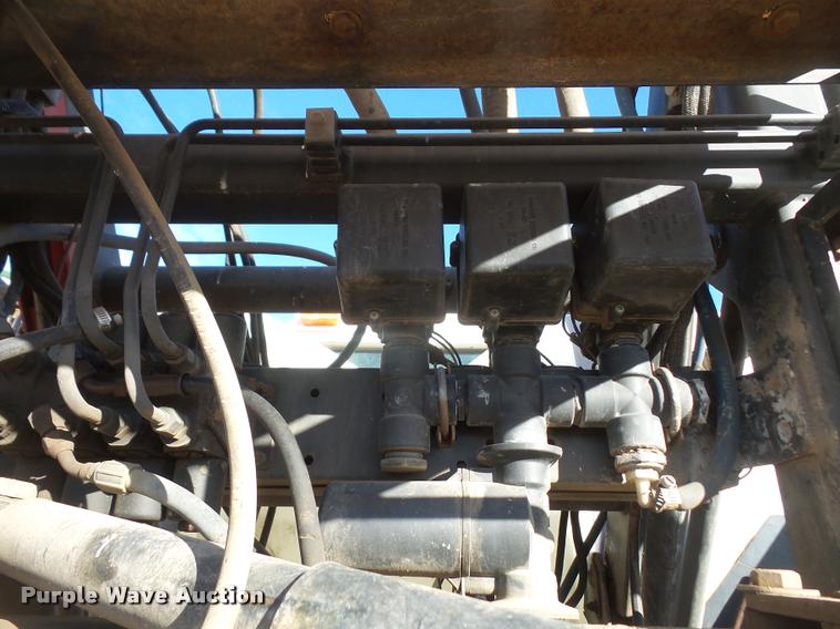 image for item DB2955 1999 SpraCoupe 4440 self-propelled sprayer