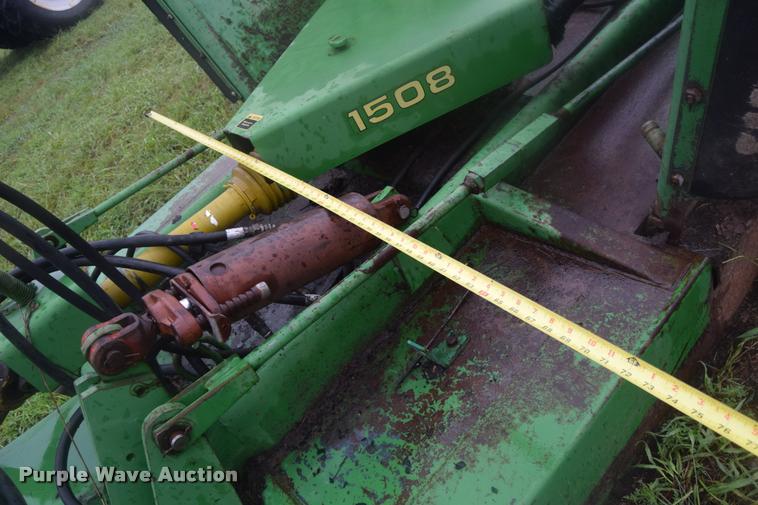 image for item K2873 John Deere 1508 batwing rotary mower