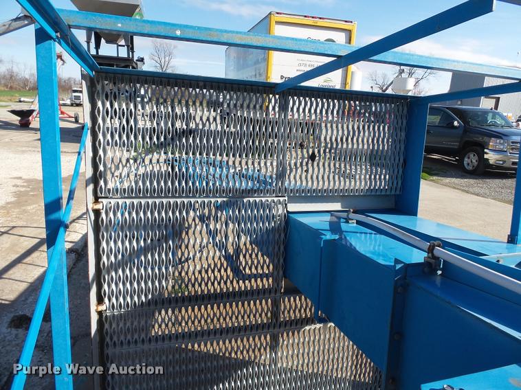 image for item K3405 2010 Universal Industries D3-1000-ED bucket elevator