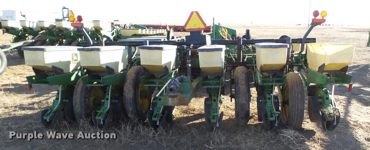 image for item L1714 John Deere 1770 minimum till conservation planter