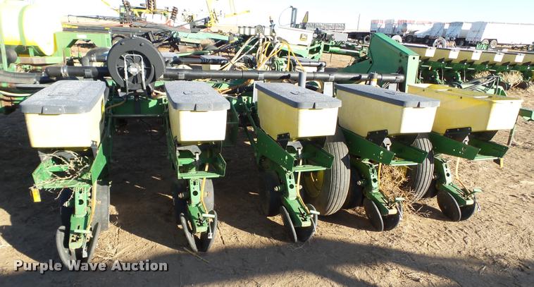 image for item L1714 John Deere 1770 minimum till conservation planter