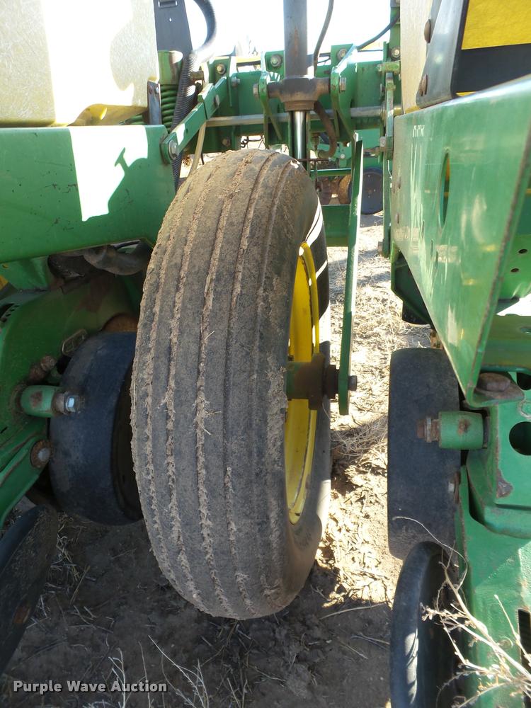 image for item L1714 John Deere 1770 minimum till conservation planter