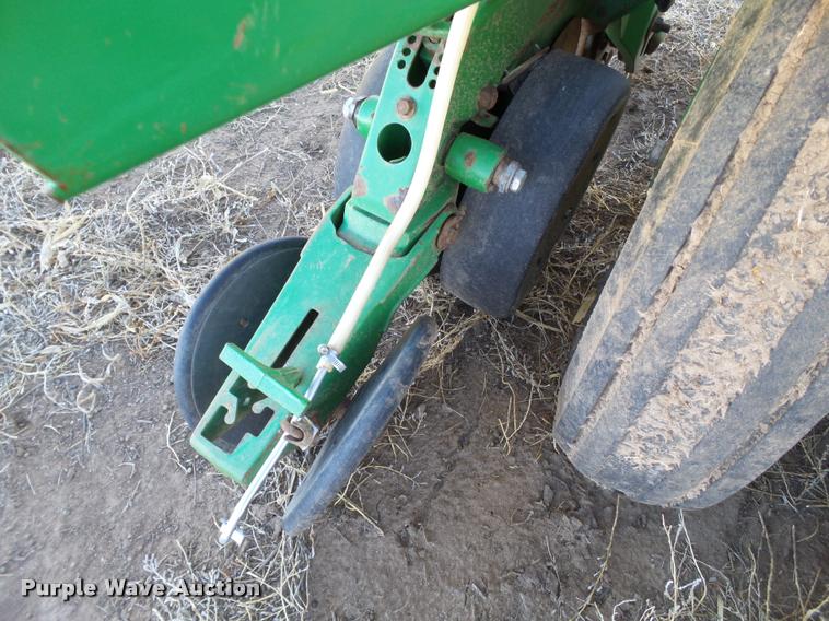 image for item L1714 John Deere 1770 minimum till conservation planter