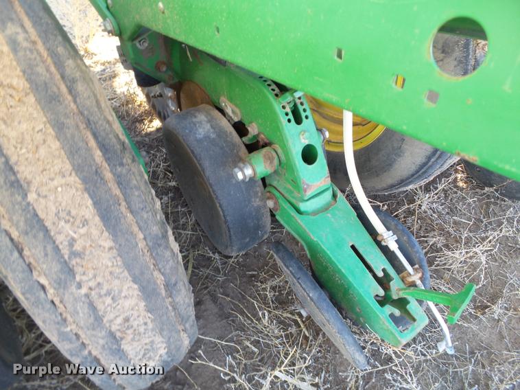 image for item L1714 John Deere 1770 minimum till conservation planter