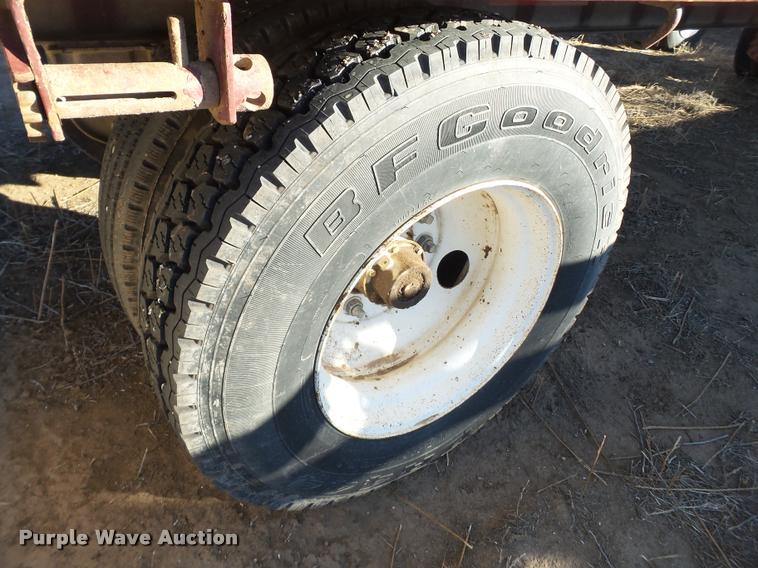 image for item L1715 (2) 1996 Utility flatbed trailers