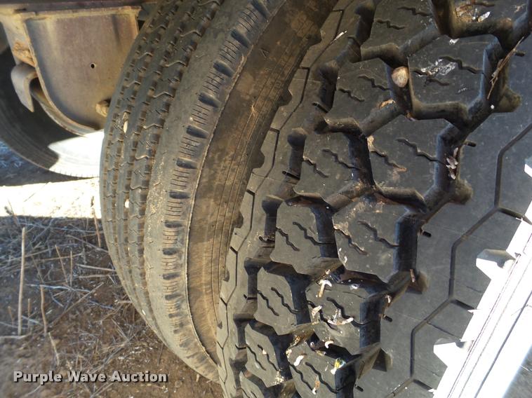 image for item L1715 (2) 1996 Utility flatbed trailers