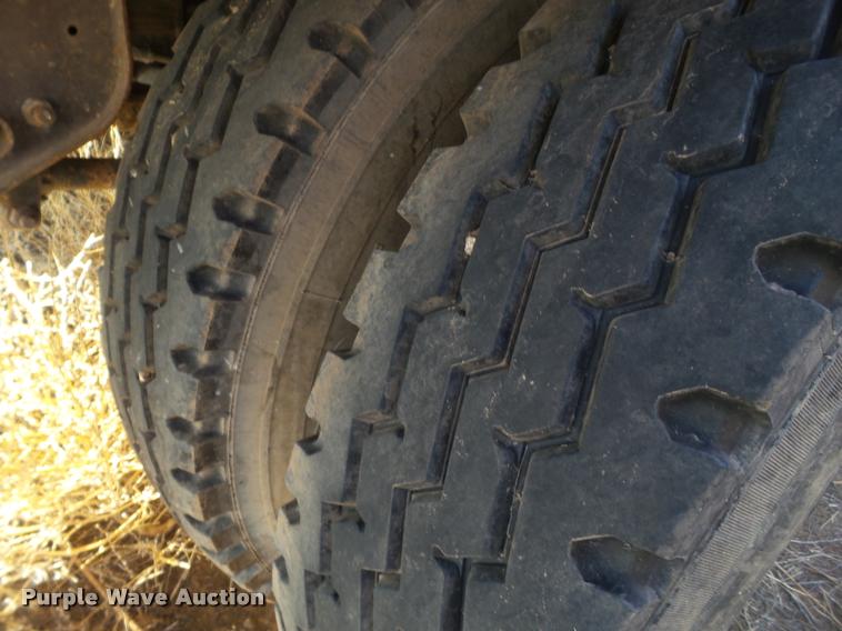 image for item L1715 (2) 1996 Utility flatbed trailers