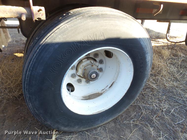 image for item L1715 (2) 1996 Utility flatbed trailers