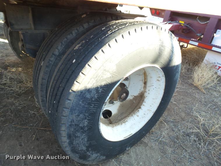 image for item L1715 (2) 1996 Utility flatbed trailers