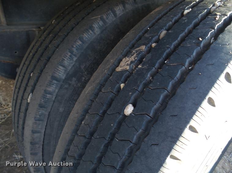 image for item L1715 (2) 1996 Utility flatbed trailers