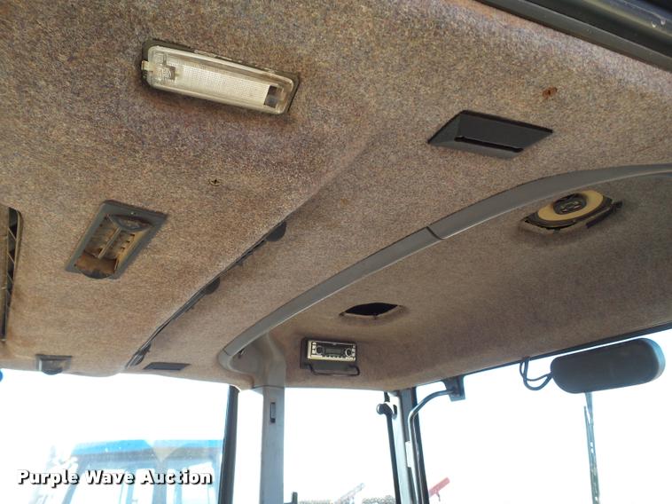 image for item L1716 Caterpillar Challenger 35 tractor