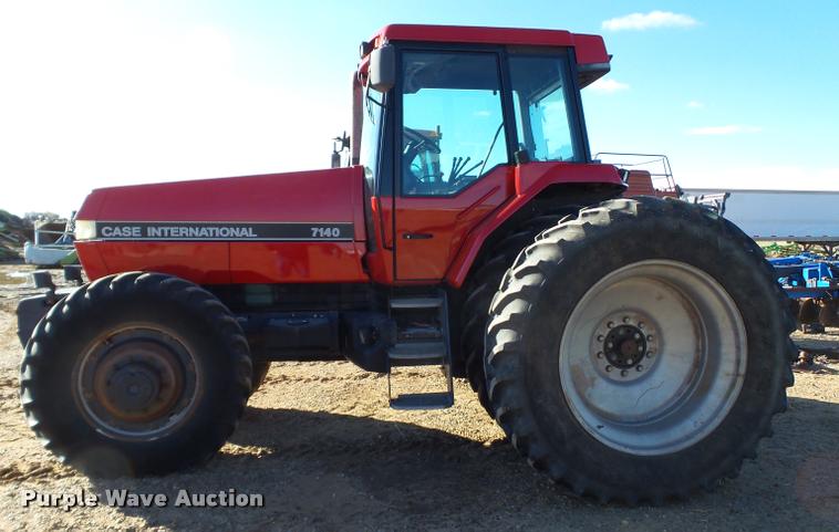 image for item L1717 1990 Case IH 7140 MFWD tractor