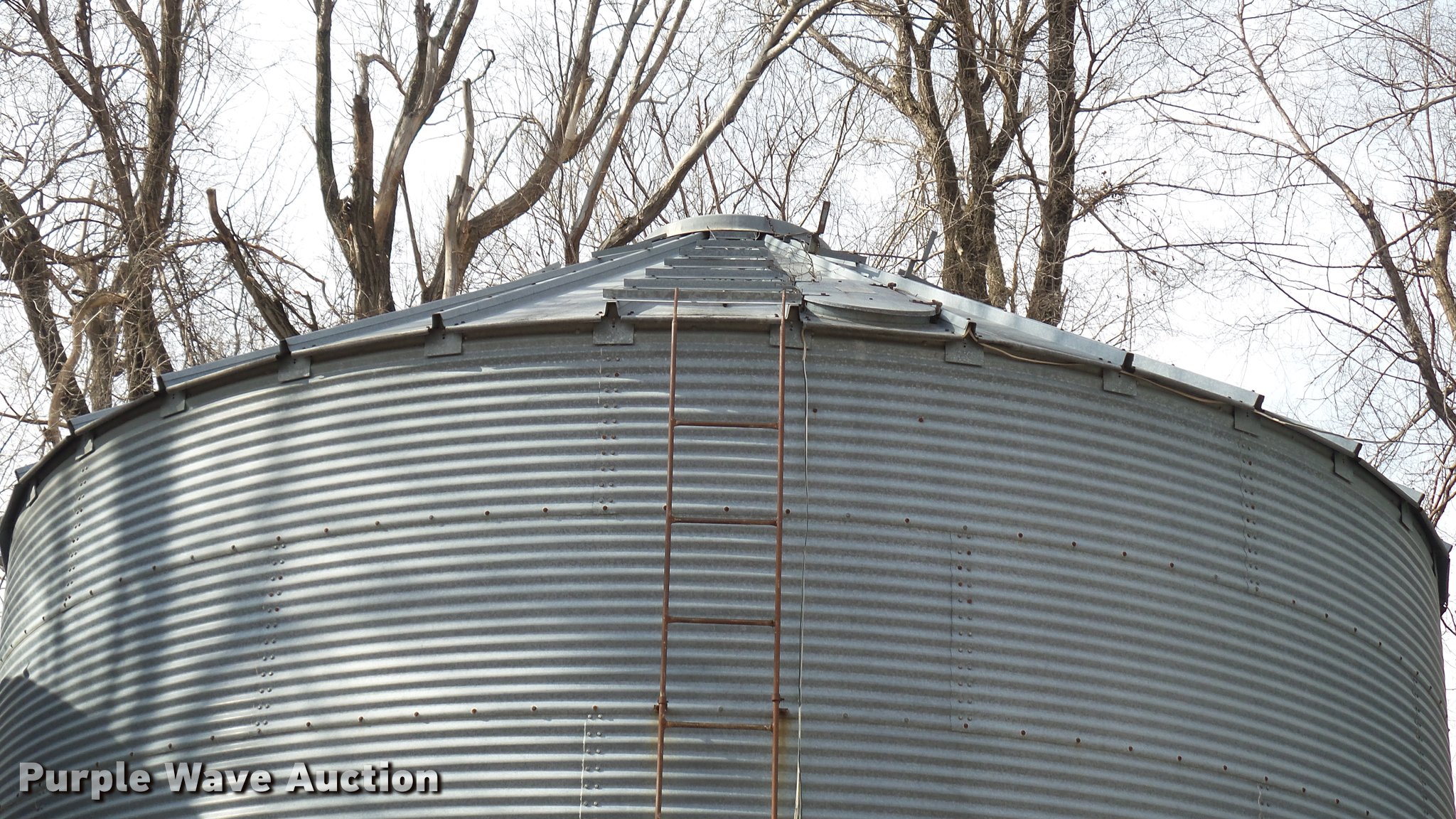 Sukup galvanized grain bin in Sedgwick, KS Item BU9429 sold Purple Wave