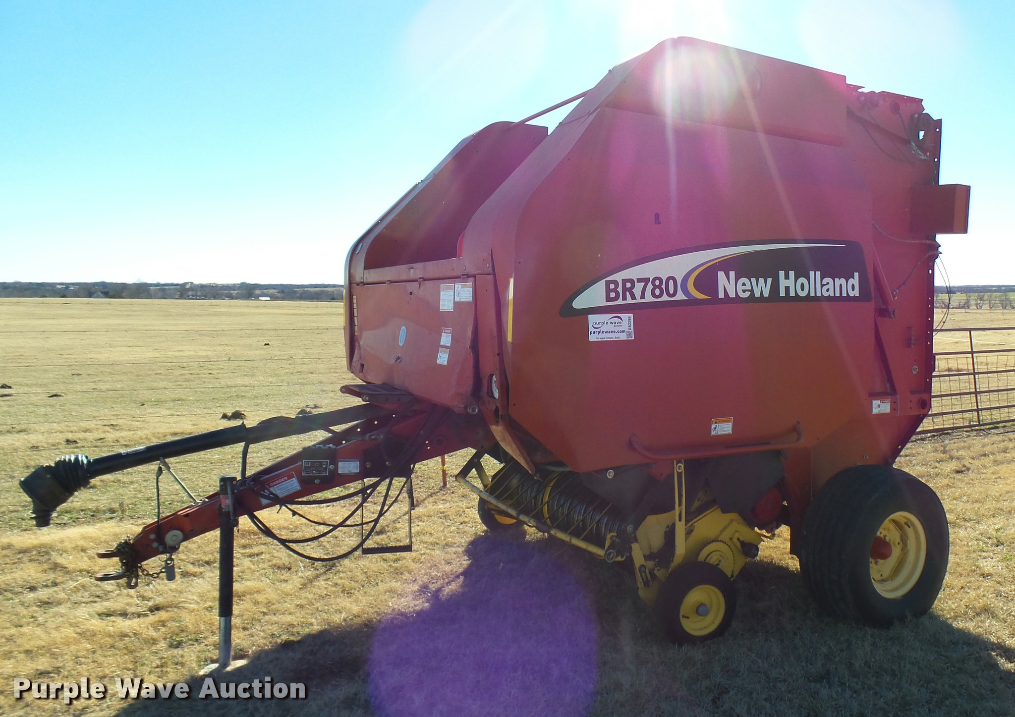 ... Holland BR780 round baler Full size in new window ...