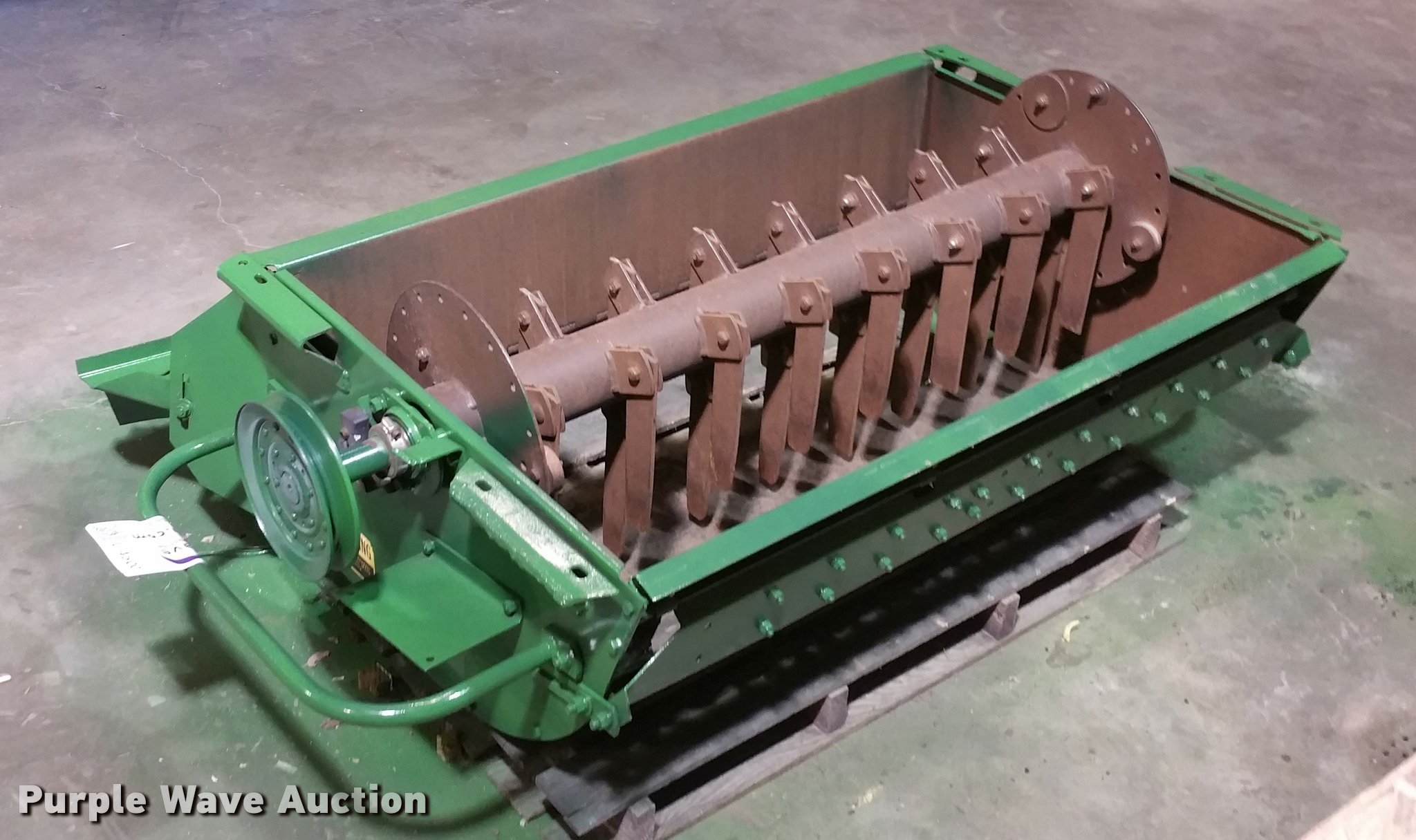 John Deere straw chopper in Belton, MO Item L4500 sold Purple Wave