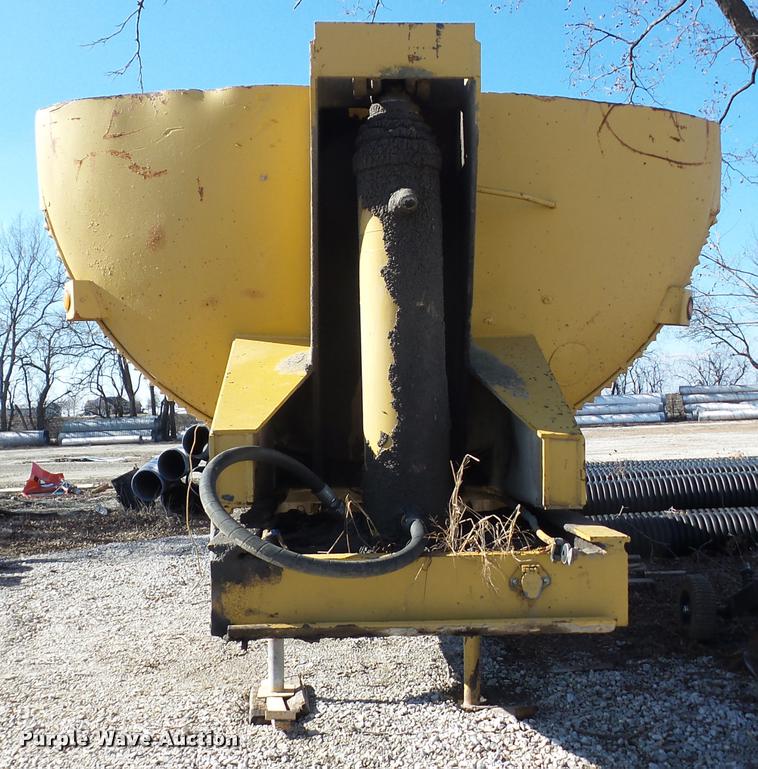 image for item AG9082 1964 Timpte end dump trailer