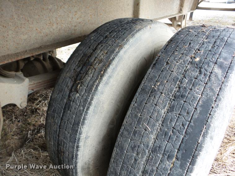 image for item AG9345 1992 Steco walking floor trailer