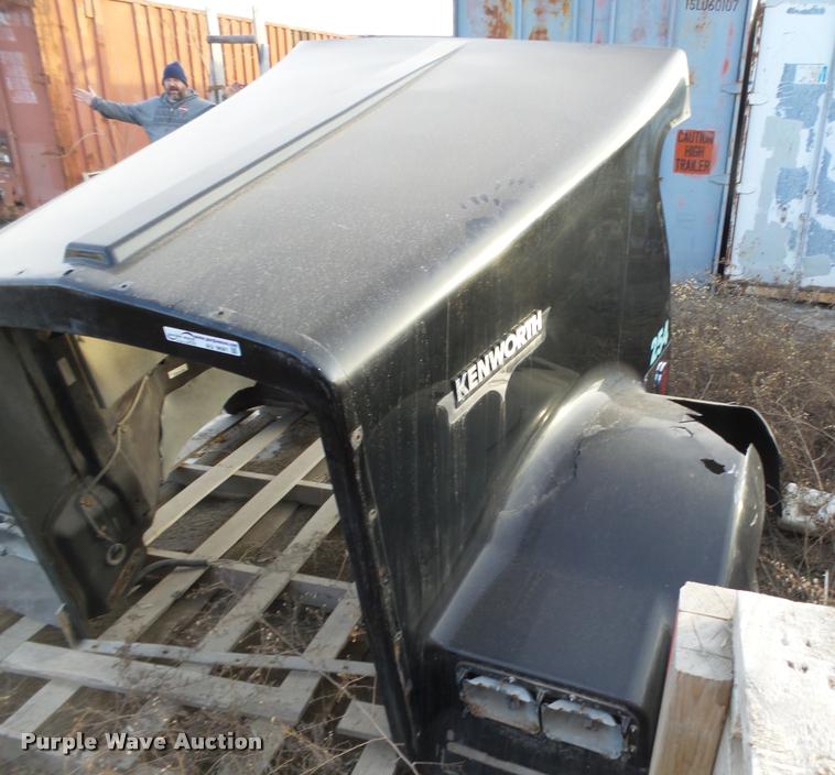 image for item AU9681 Kenworth fiberglass hood